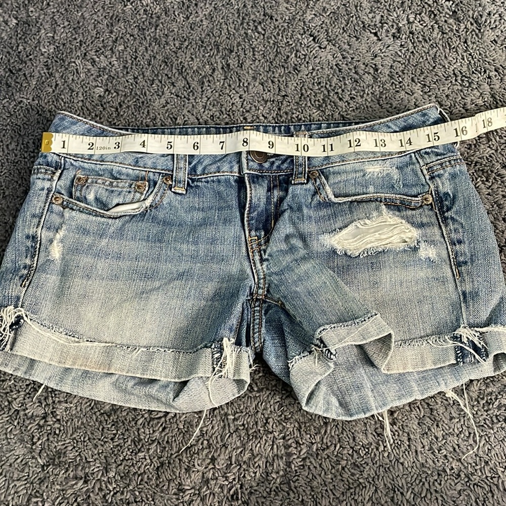 Lightly worn size 2 American Eagle jean shorts - Picture 5 of 7